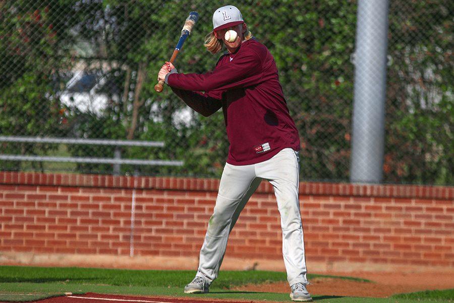 Senior+Chris+Giordano+%2816%29+practices+batting+on+Thursday%2C+Feb.+9+for+the+scrimmage+against+Colleyville+Heritage+on+Saturday%2C+Feb.+11.