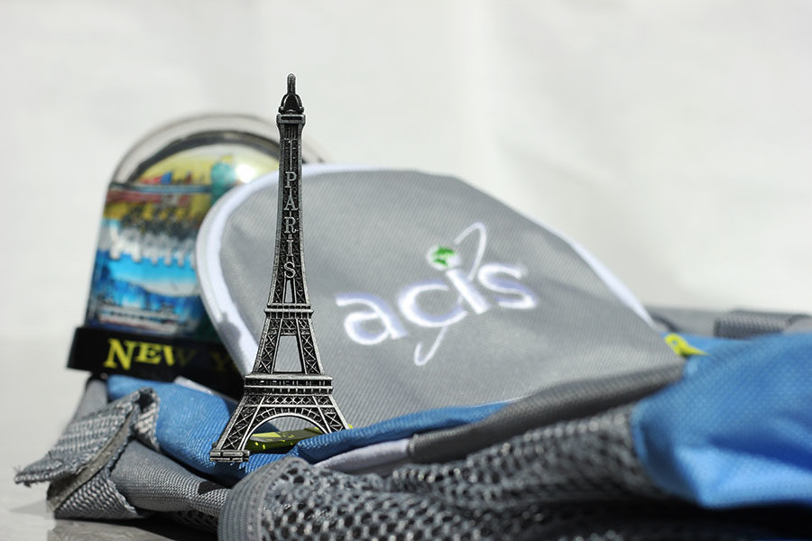 Twelve+students+will+be+traveling+to+Paris+with+the+travel+group+ACIS.