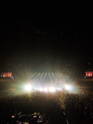 Review: Lorde’s ‘Melodrama’ world tour entrances audience