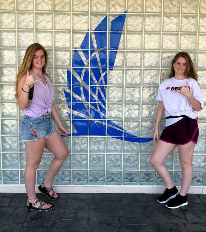 Seniors+Brooke+and+Paige+Woelke+tour+the+campus+of+Texas+A%26M+University-Corpus+Christi.+Courtesy+of+Brooke+and+Paige+Woelke.
