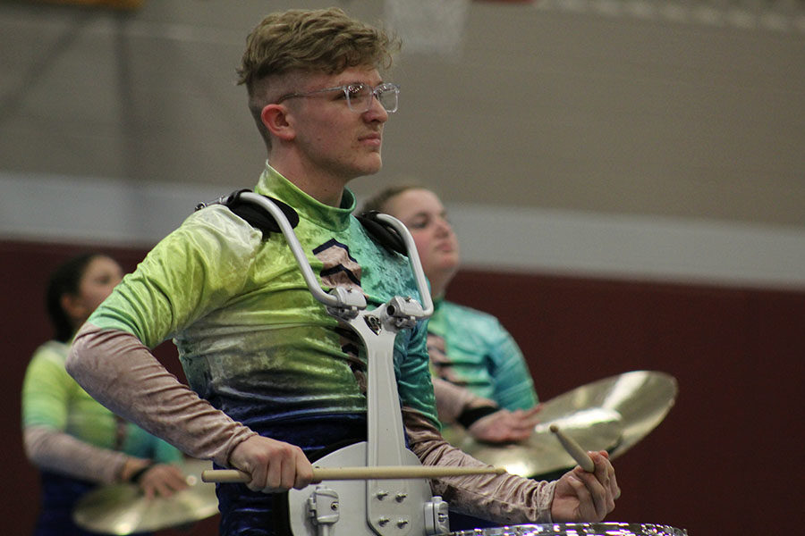 Junior+Brett+Myers+focuses+as+he+plays+his+snare+drum+during+the+community+performance+on+Friday%2C+April+5.