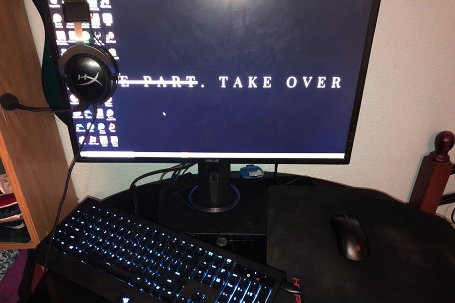 Senior+Eduardo+Bazaldua+streams+games+using+his+Razer+keyboard%2C+HyperX+headset+and+Asus+monitor.+Courtesy+of+Eduardo+Bazaldua.