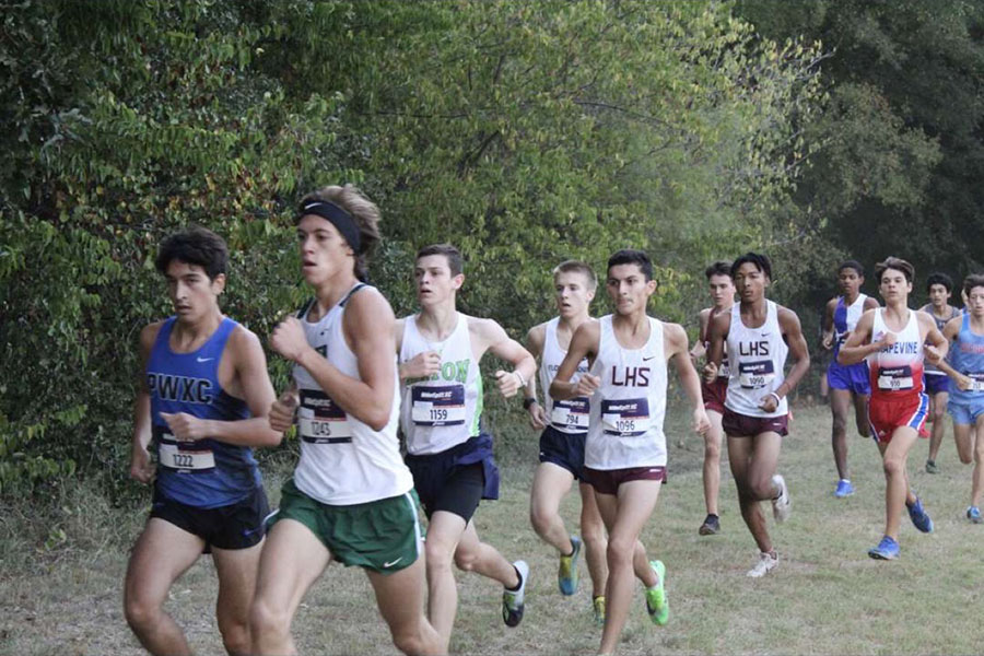 Senior+Jeremiah+Hudson+runs+a+5K+at+the+MileSplit+TX+cross+country+invitational+meet+on+Saturday%2C+Sept.+14.+Courtesy+of+Austin+Hohl.